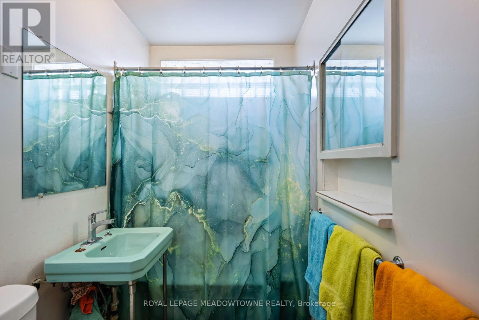 182 LAKESHORE DRIVE - 29