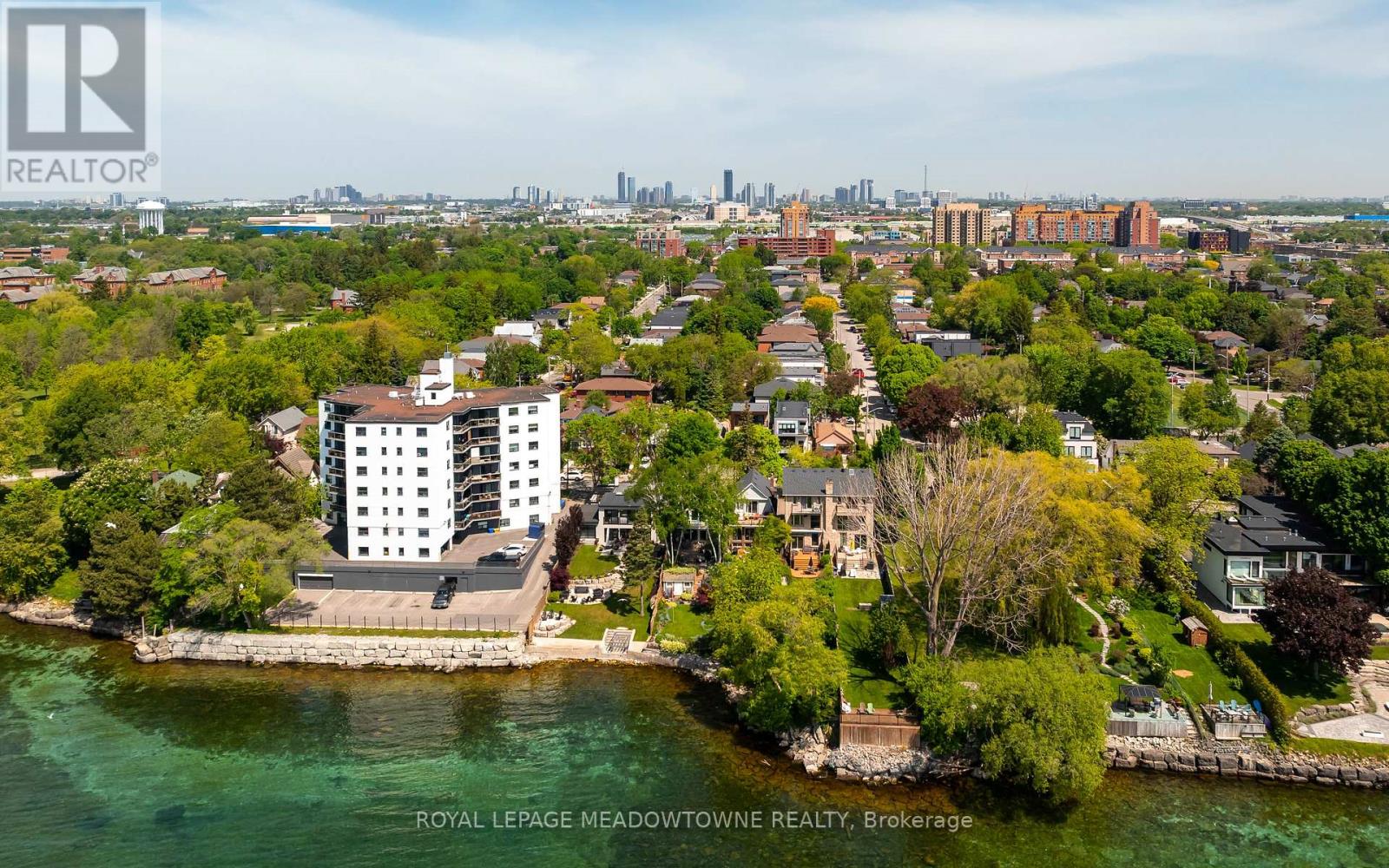 182 LAKESHORE DRIVE - 6