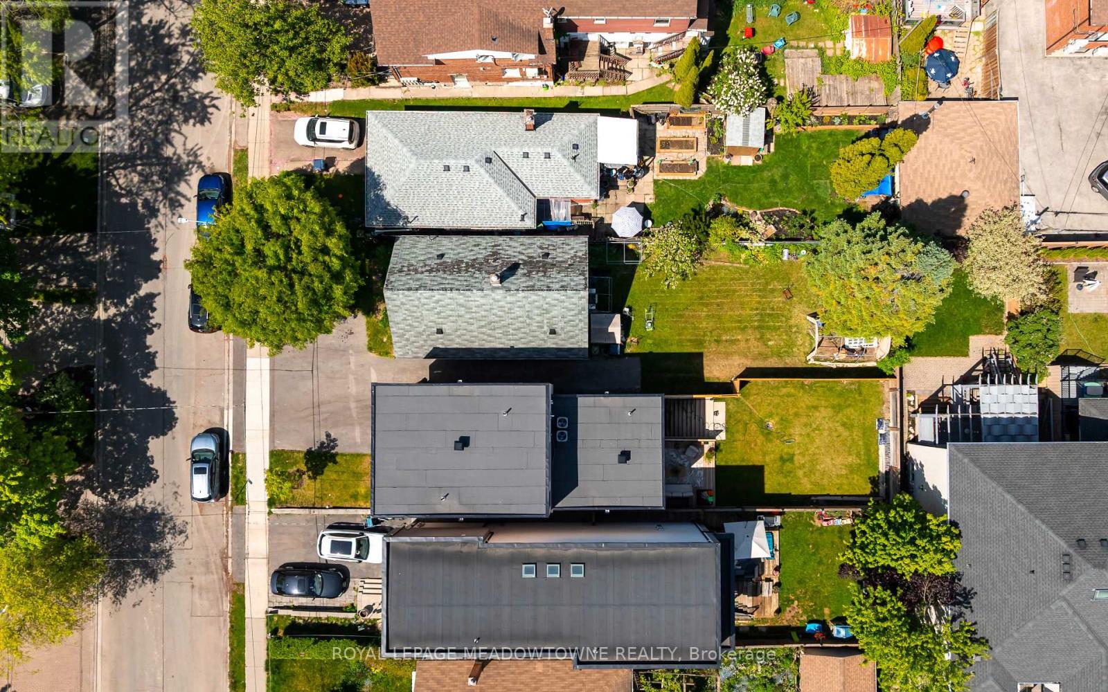 182 LAKESHORE DRIVE - 9