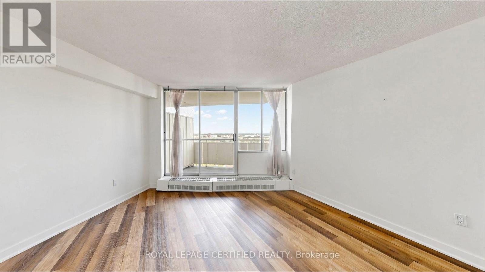 #1903 330 DIXON ROAD - 16