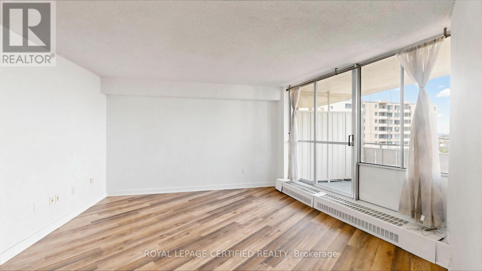 #1903 330 DIXON ROAD - 17