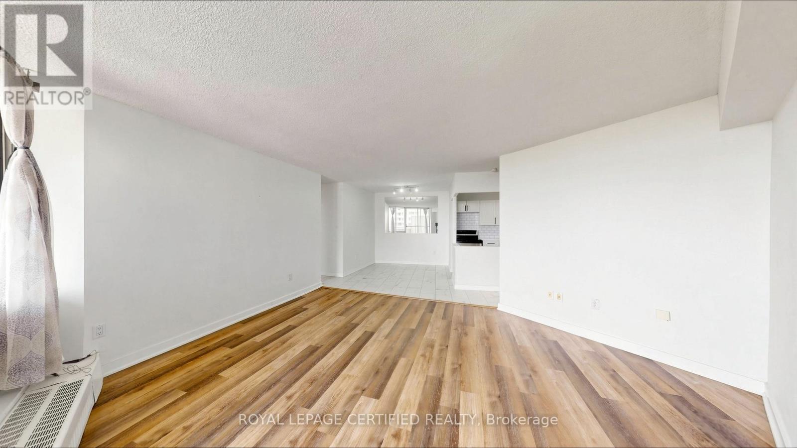 #1903 330 DIXON ROAD - 20