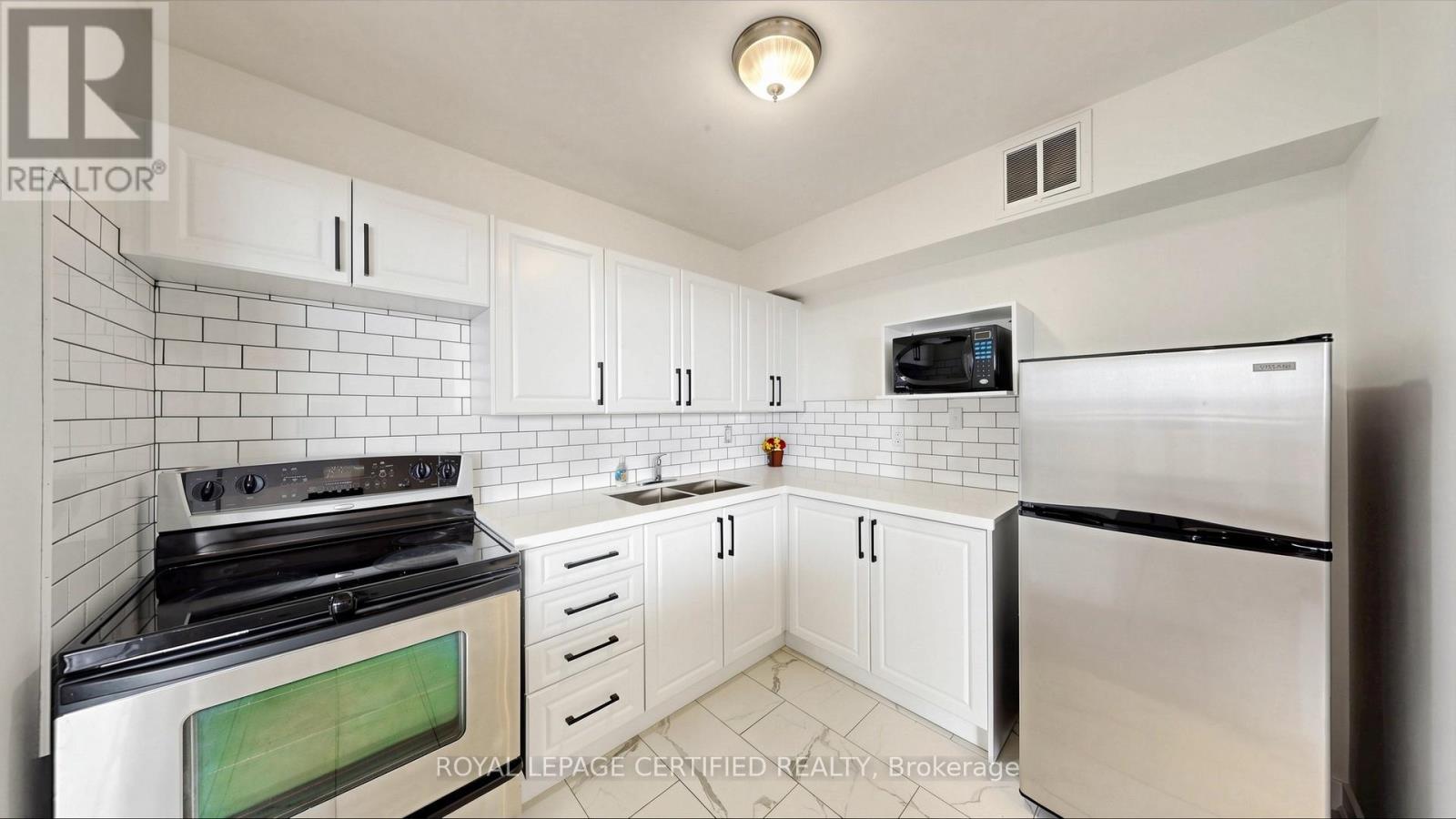 #1903 330 DIXON ROAD - 6