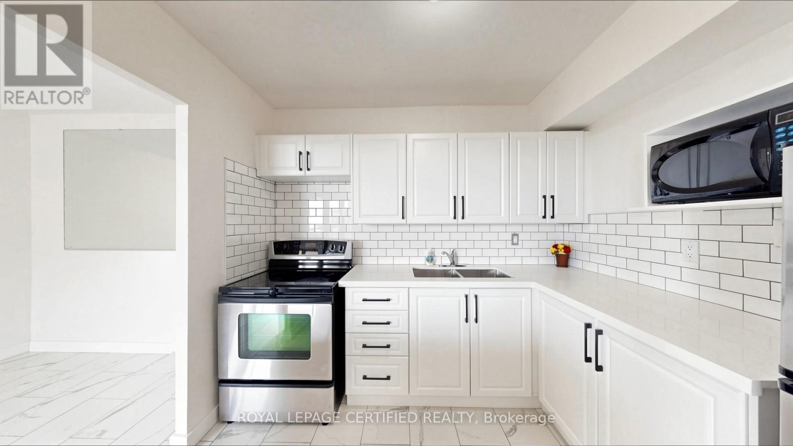 #1903 330 DIXON ROAD - 8