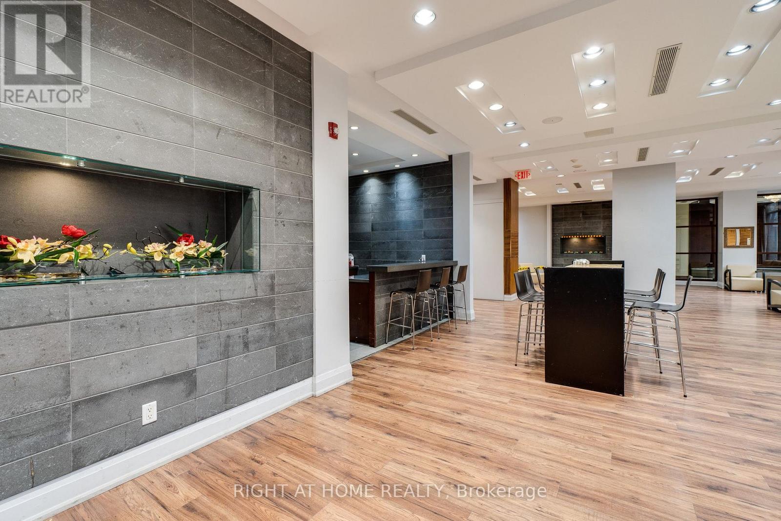 #1713 310 BURNHAMTHORPE ROAD - 30