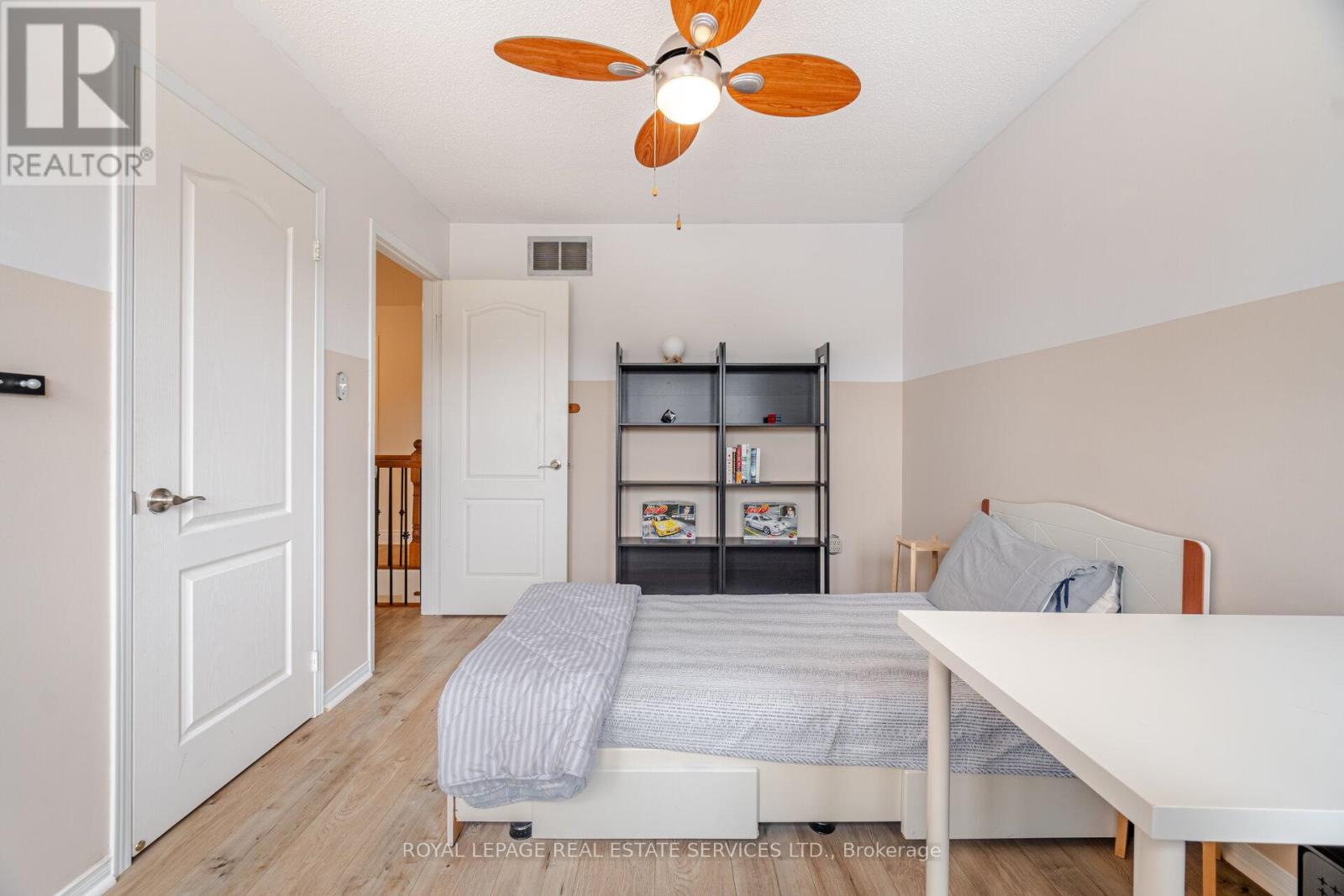 3896 BLOOMINGTON CRESCENT - 35