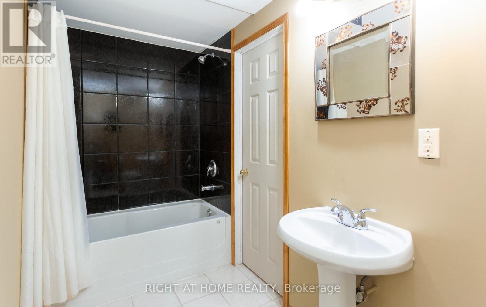 138 ATKINS CIRCLE - 42