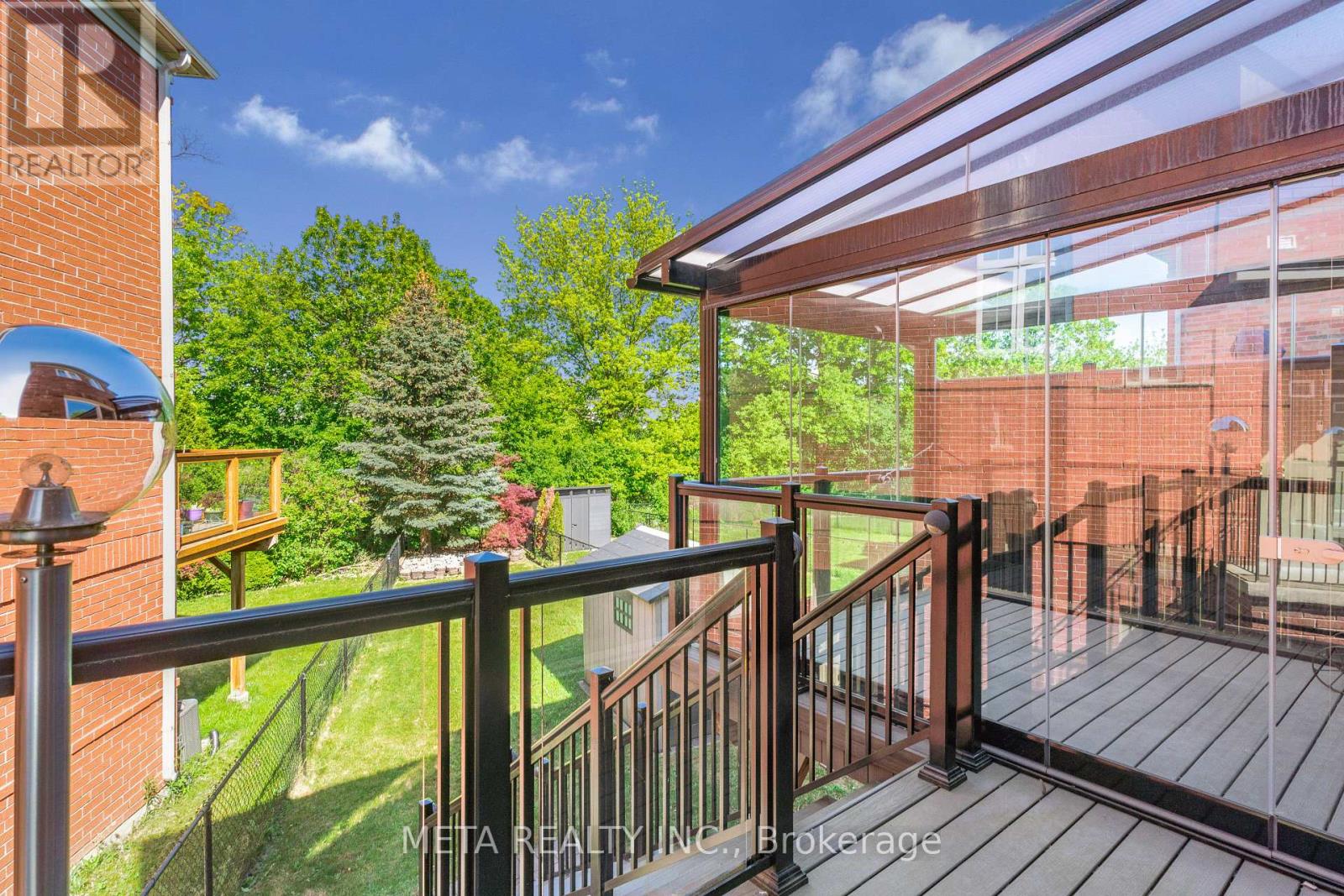 25 CRISPIN COURT - 27