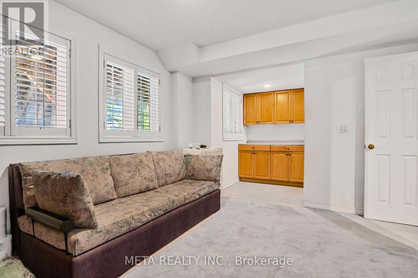 25 CRISPIN COURT - 24