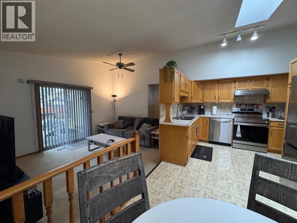 16 Hermary Street - 7