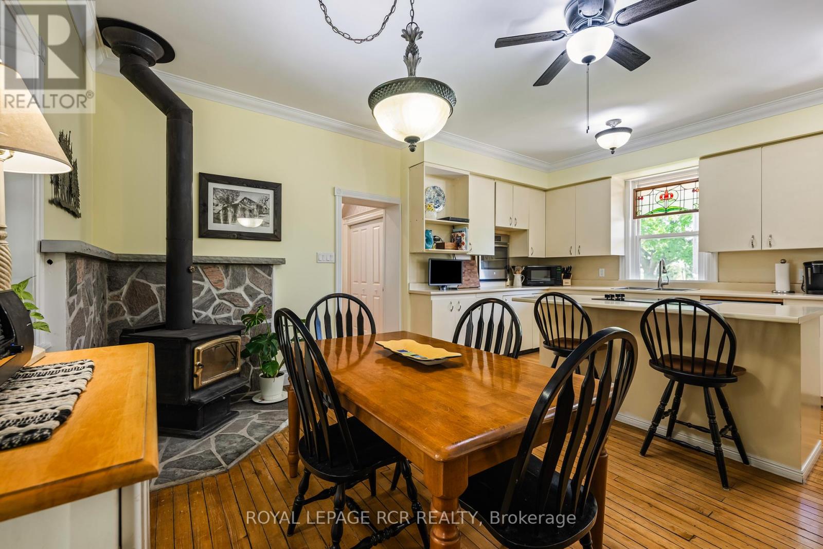 126402 SOUTHGATE ROAD 12 - 12