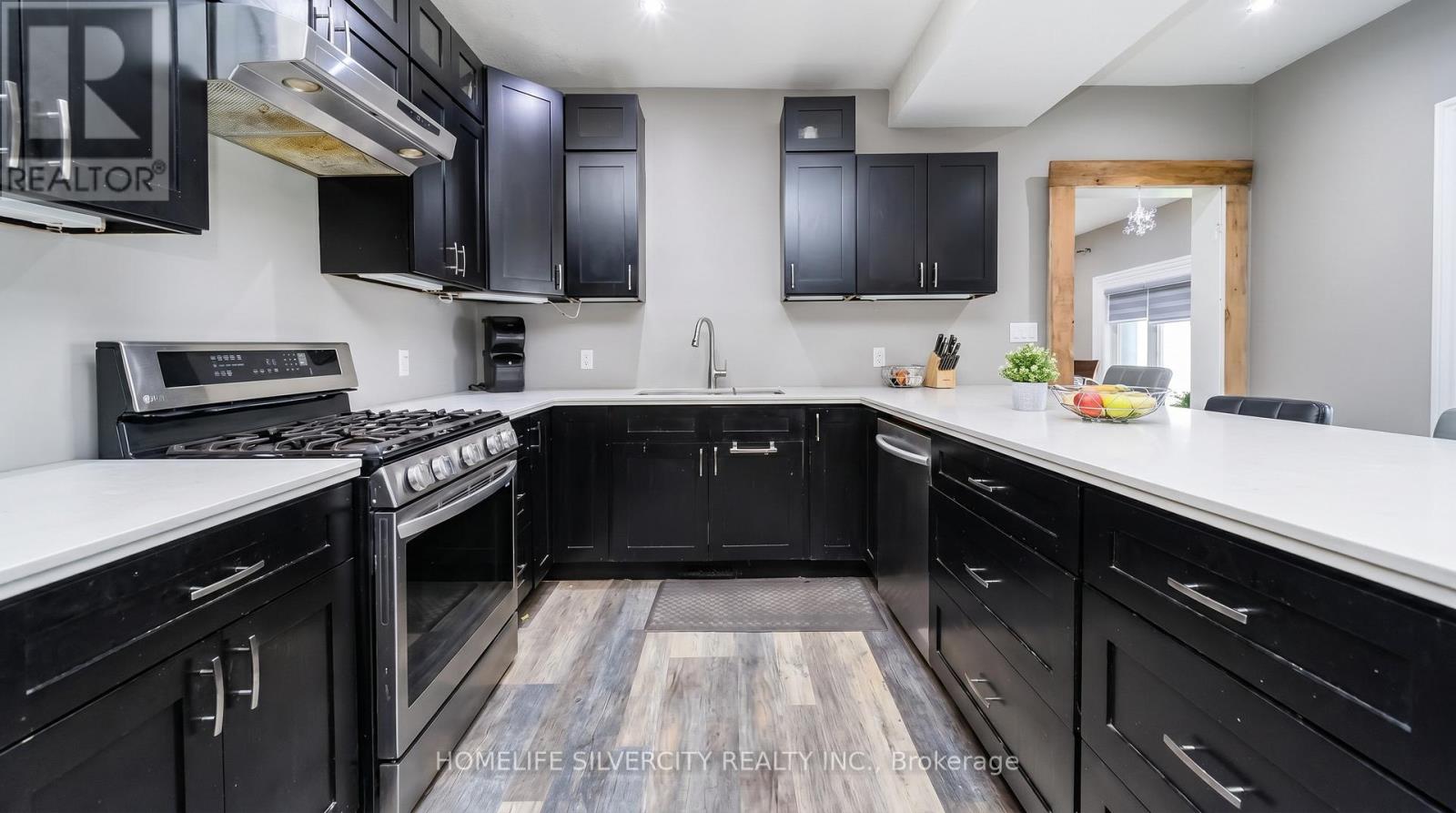 184 POTTRUFF ROAD - 10