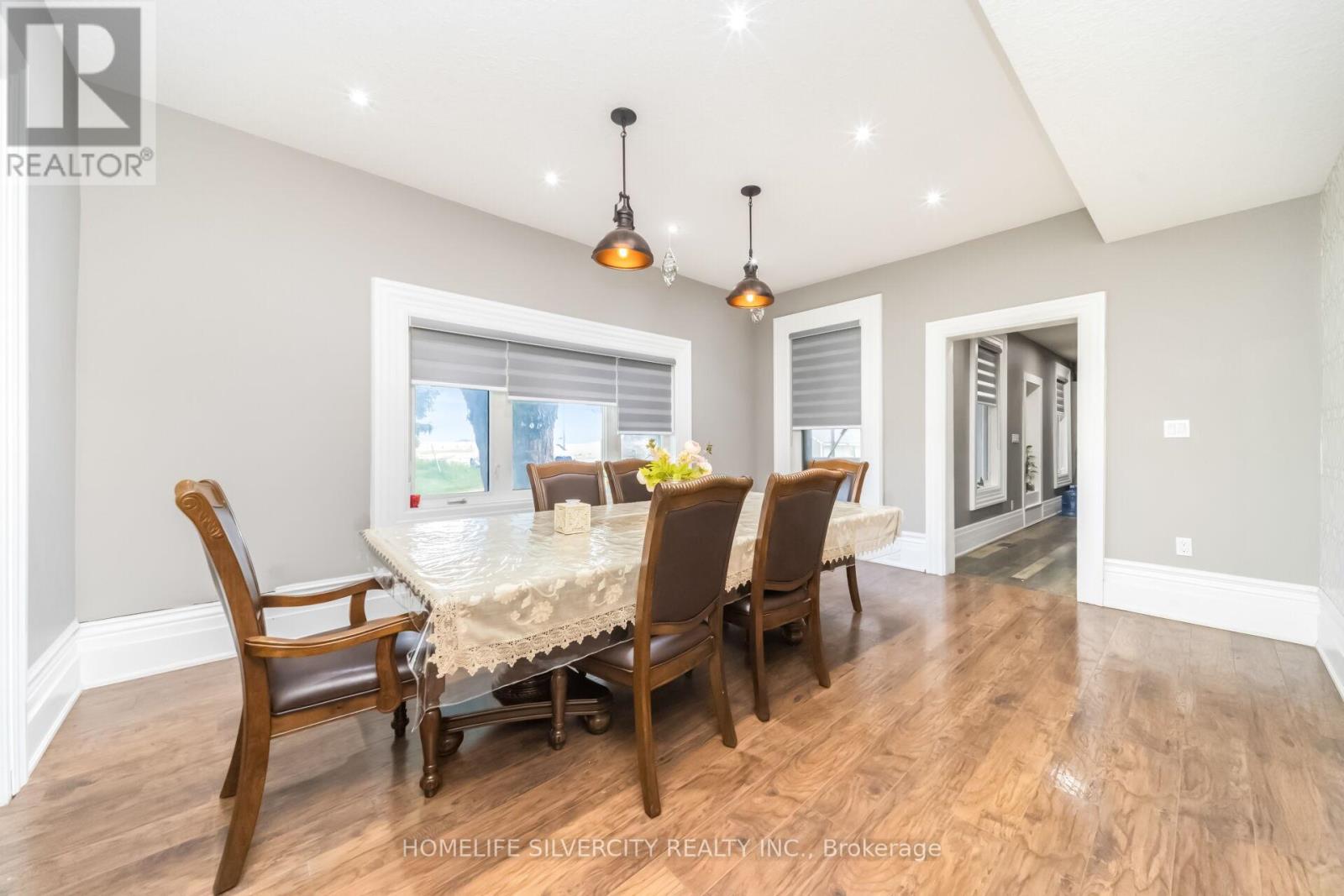184 POTTRUFF ROAD - 12