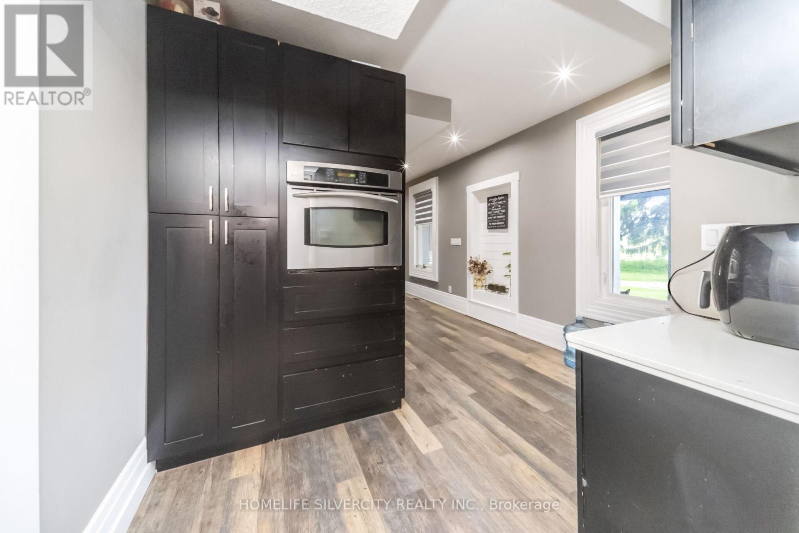 184 POTTRUFF ROAD - 21