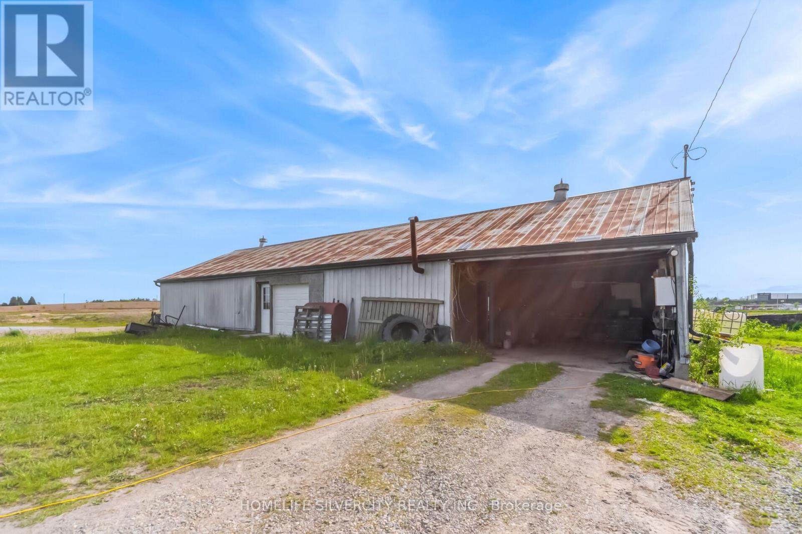 184 POTTRUFF ROAD - 32
