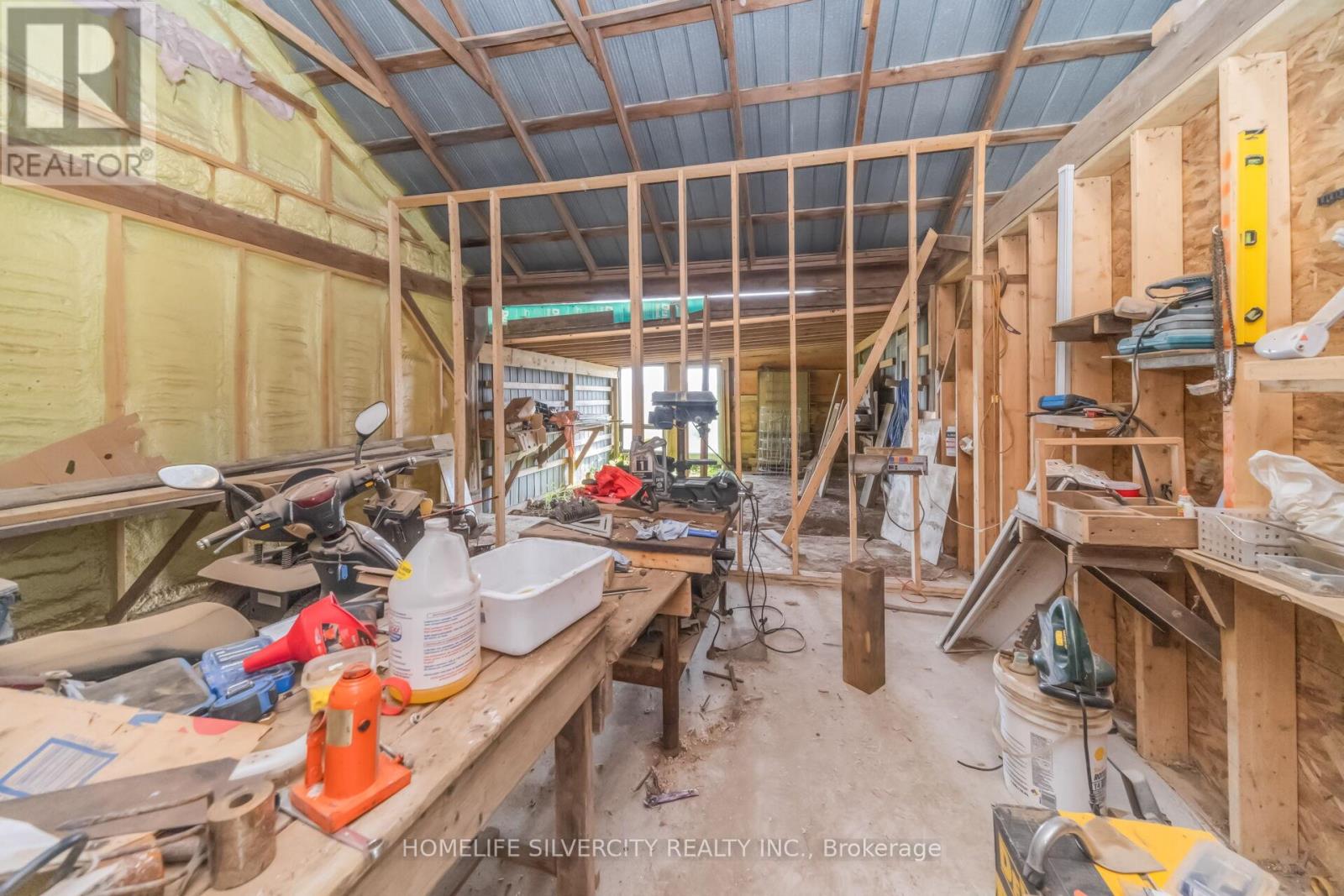 184 POTTRUFF ROAD - 35