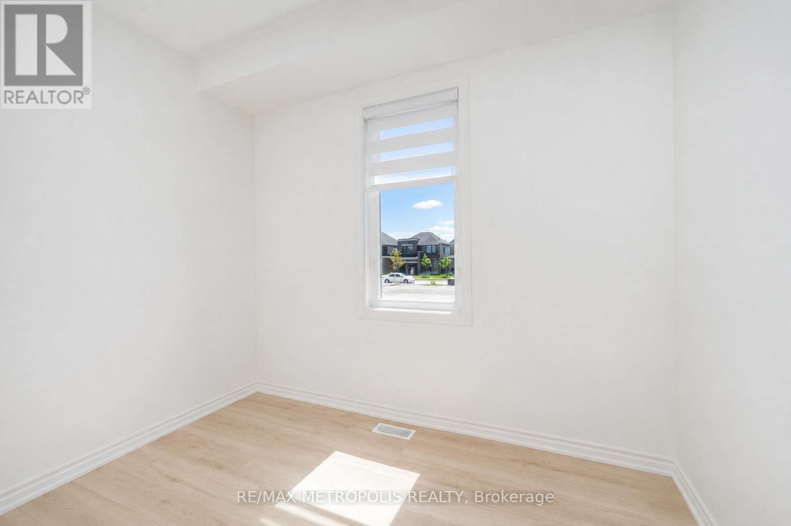 421 TREVOR STREET - 22