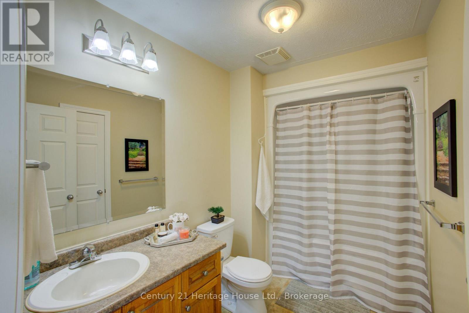 #2 302 PARK STREET W - 16