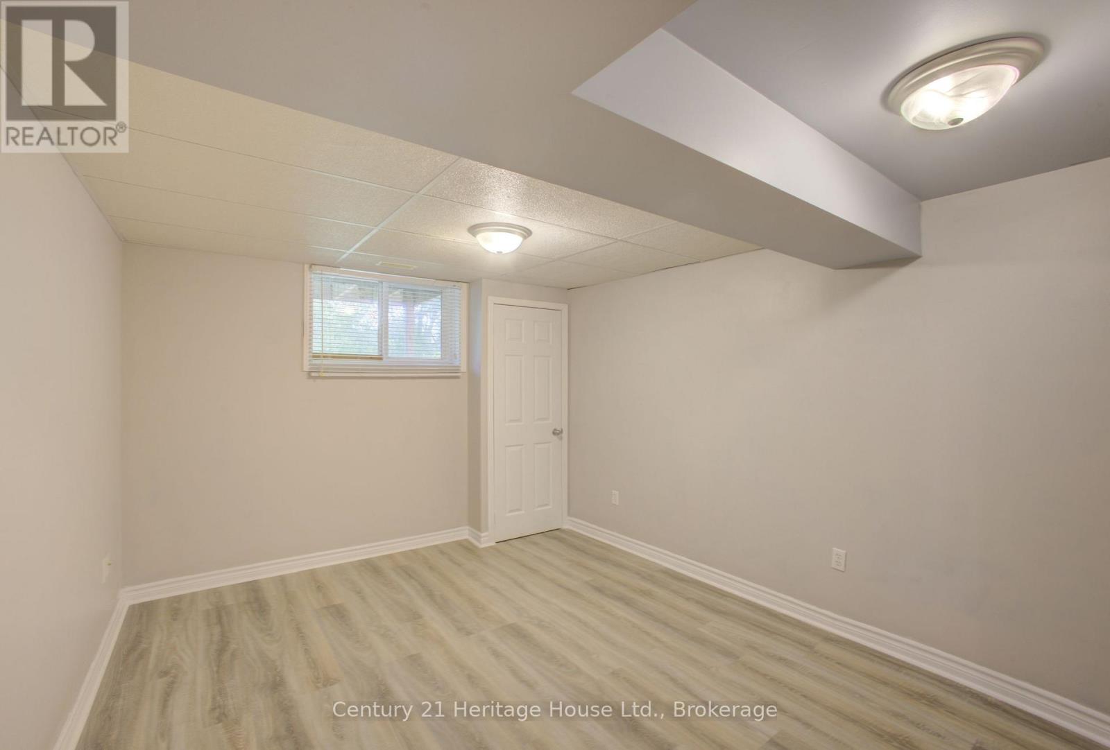 #2 302 PARK STREET W - 23