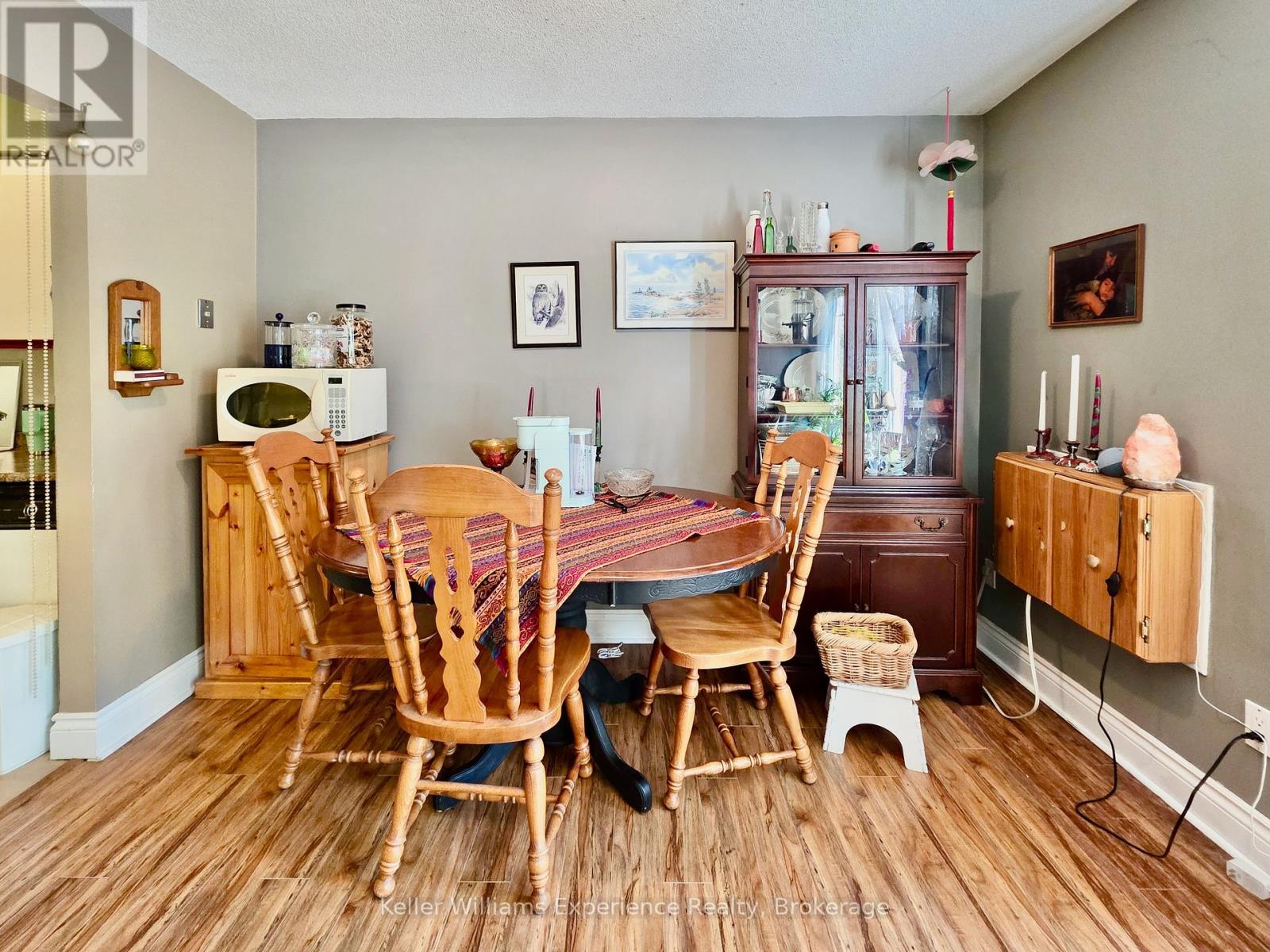 #102C 661 CEDAR LANE - 17