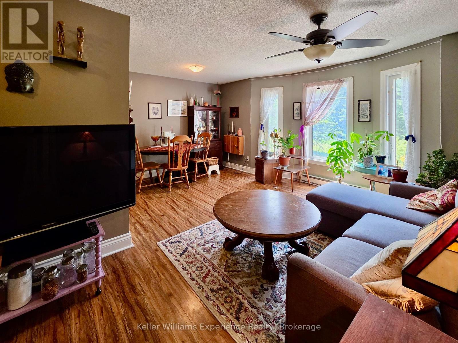 #102C 661 CEDAR LANE - 18
