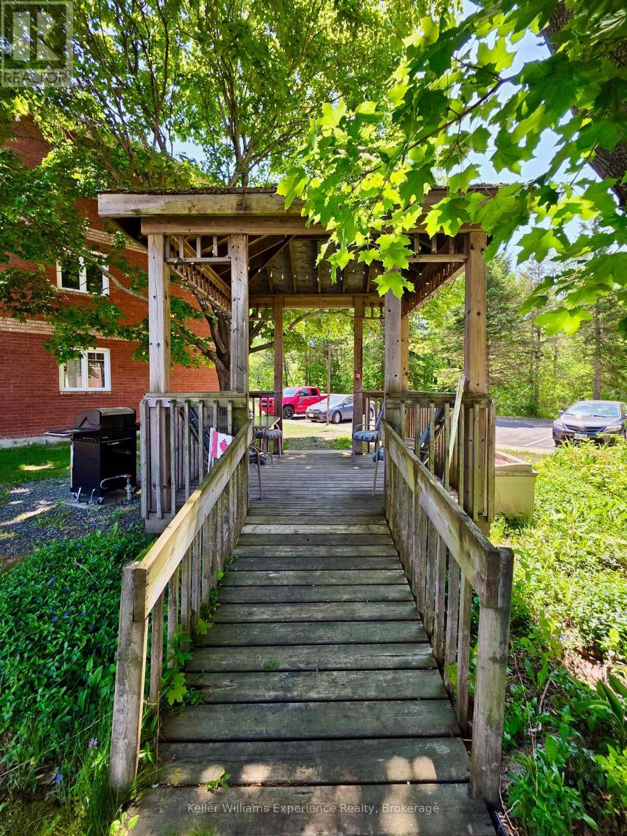 #102C 661 CEDAR LANE - 23