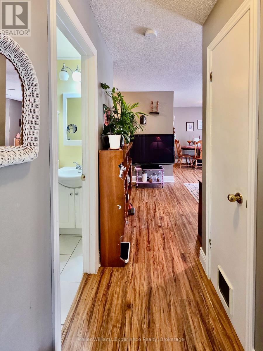 #102C 661 CEDAR LANE - 29