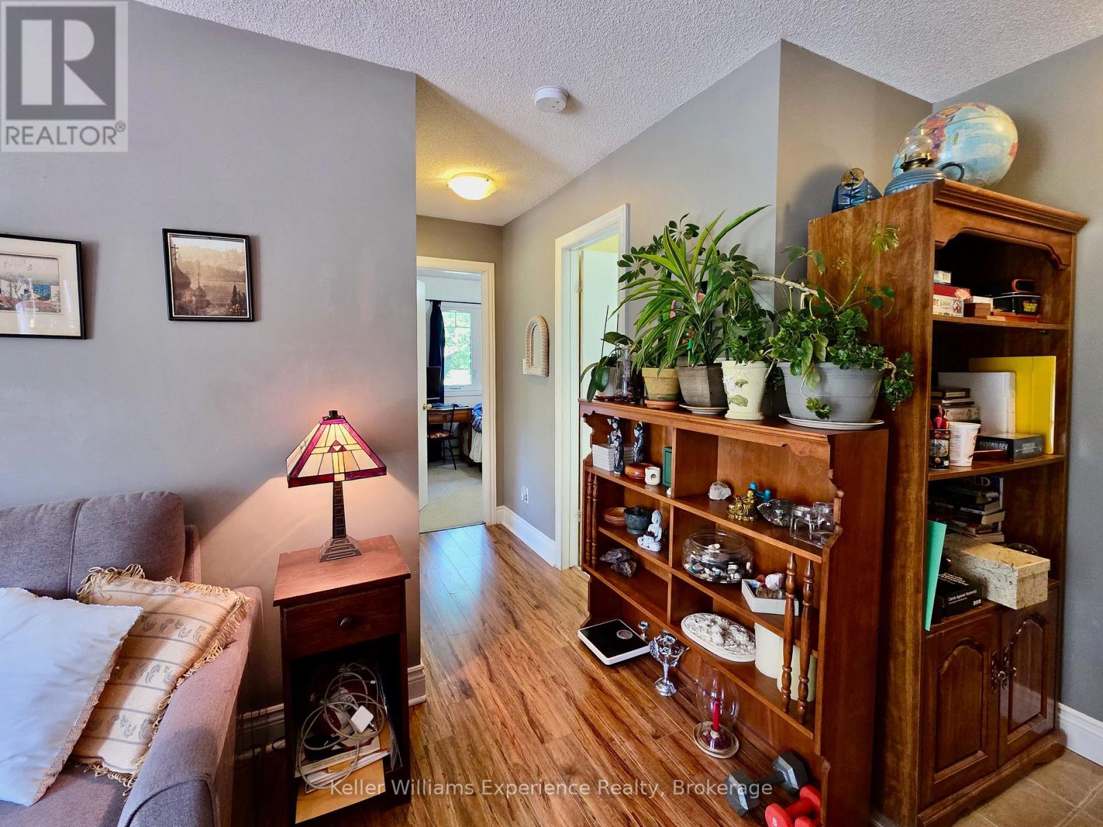 #102C 661 CEDAR LANE - 36