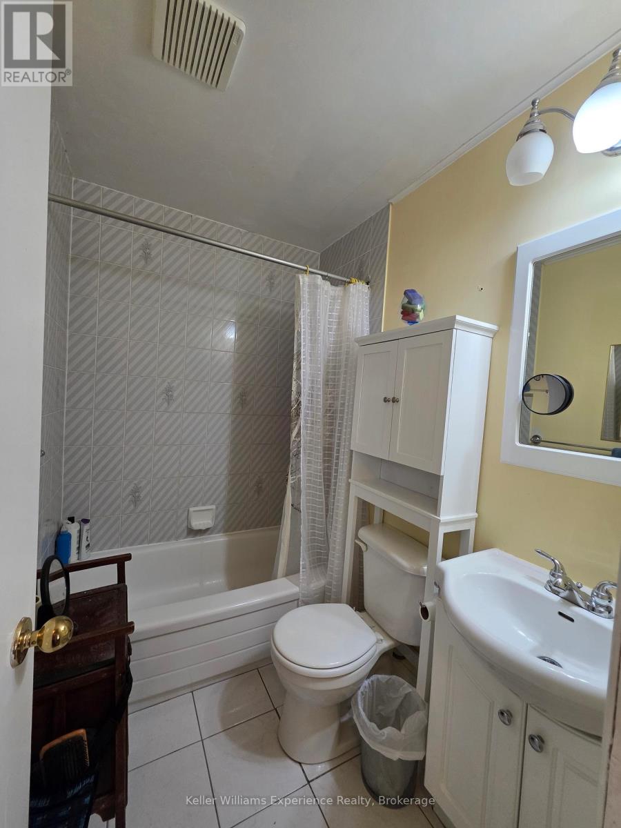 #102C 661 CEDAR LANE - 40