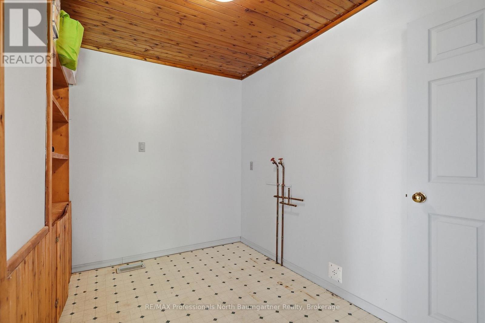 6189 LOOP ROAD - 20