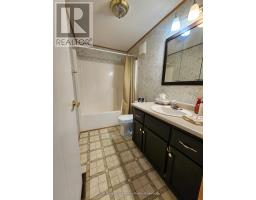 Bathroom - J-24 - 6512 Minto Line 12, Minto, ON N0G1M0 Photo 8
