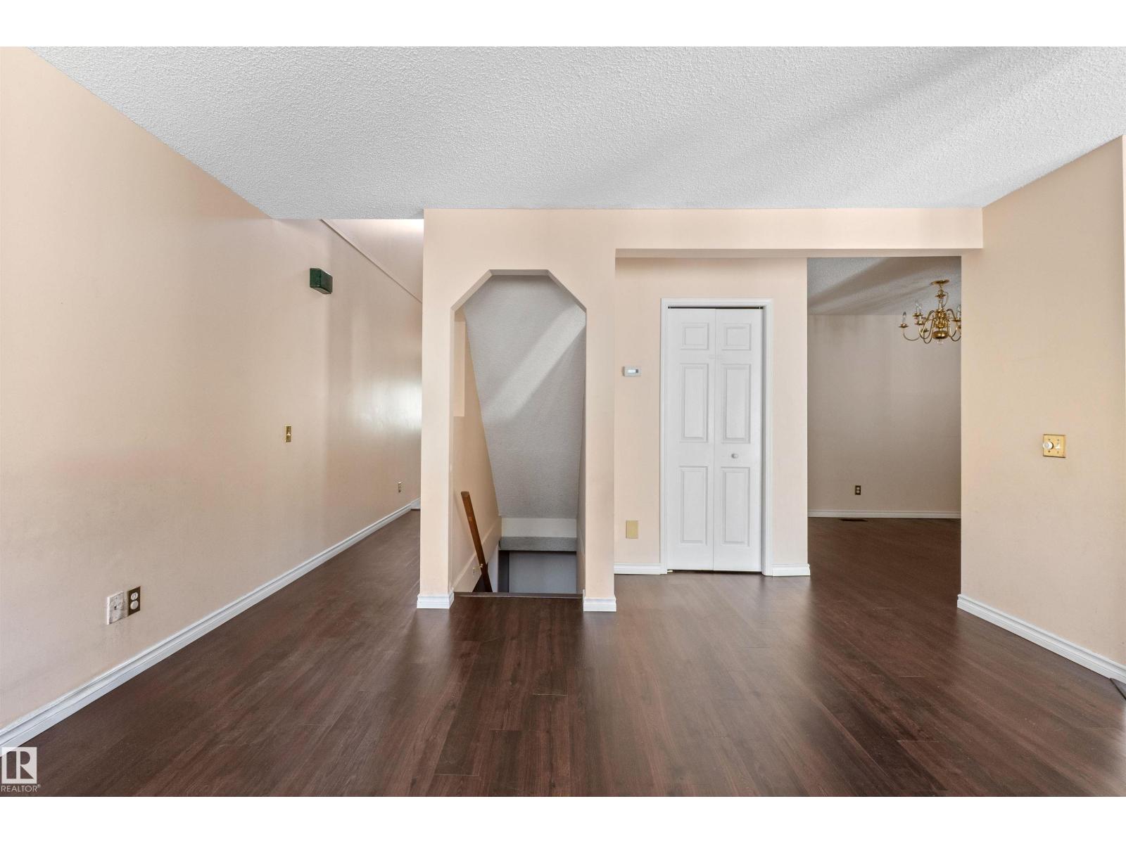 #5 20 DEERBOURNE DR — photo 15