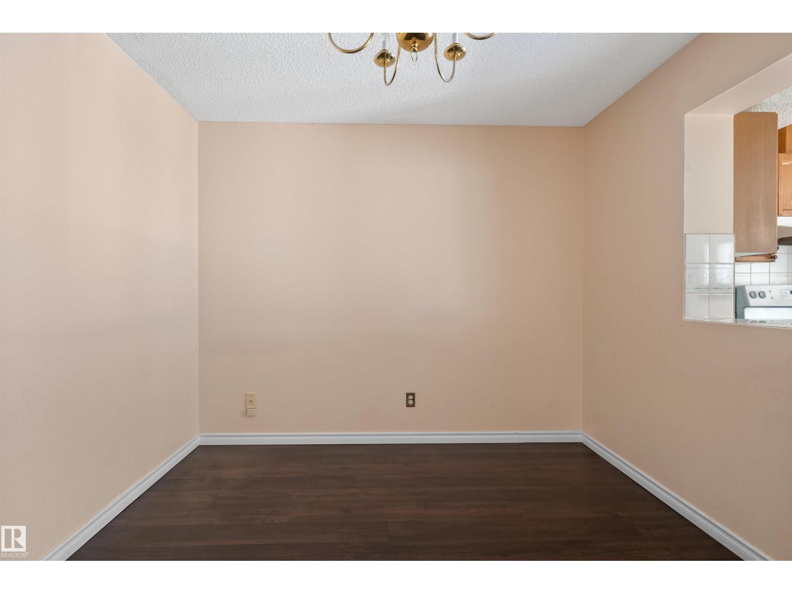 #5 20 DEERBOURNE DR — photo 18