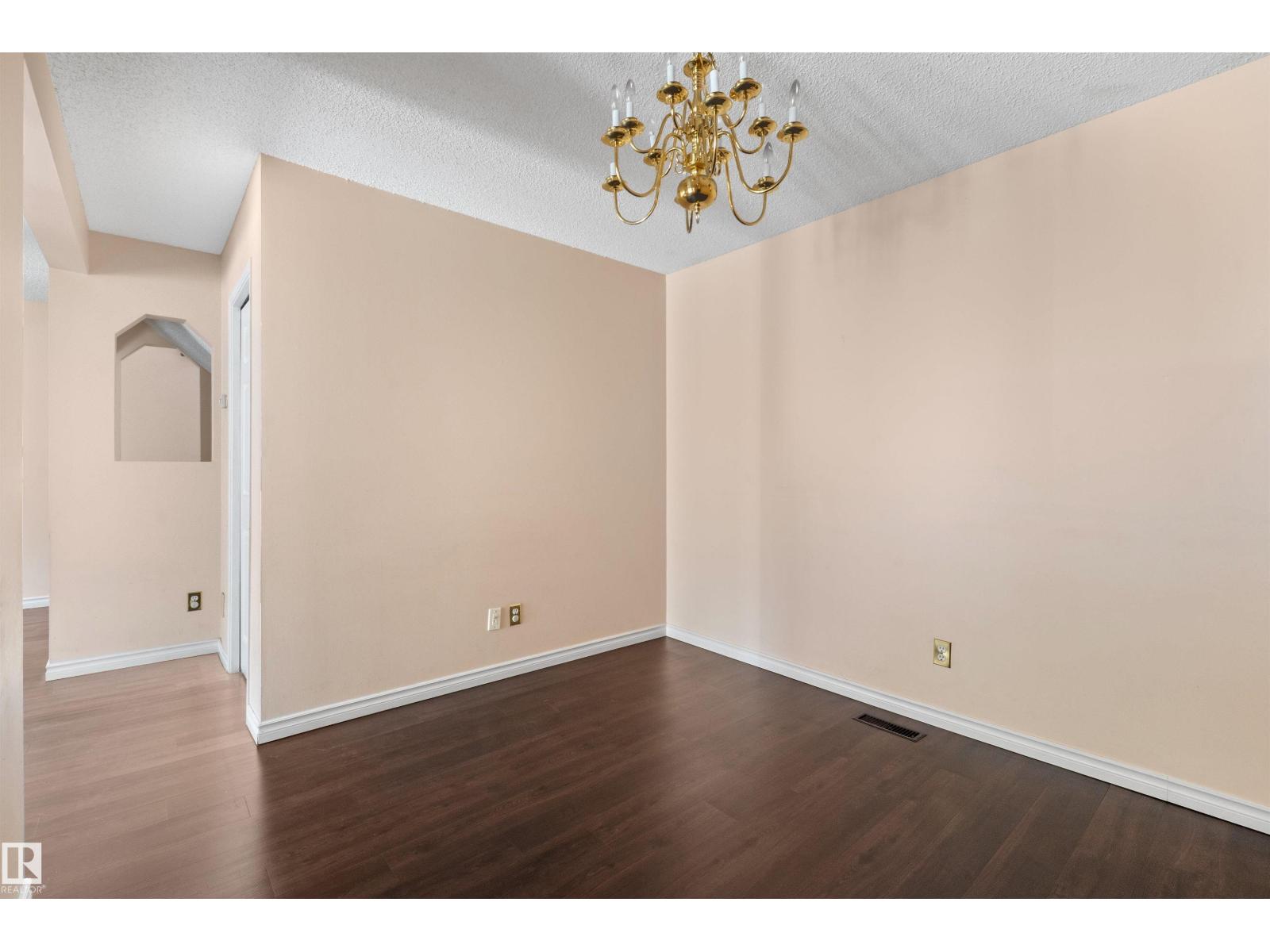 #5 20 DEERBOURNE DR — photo 20