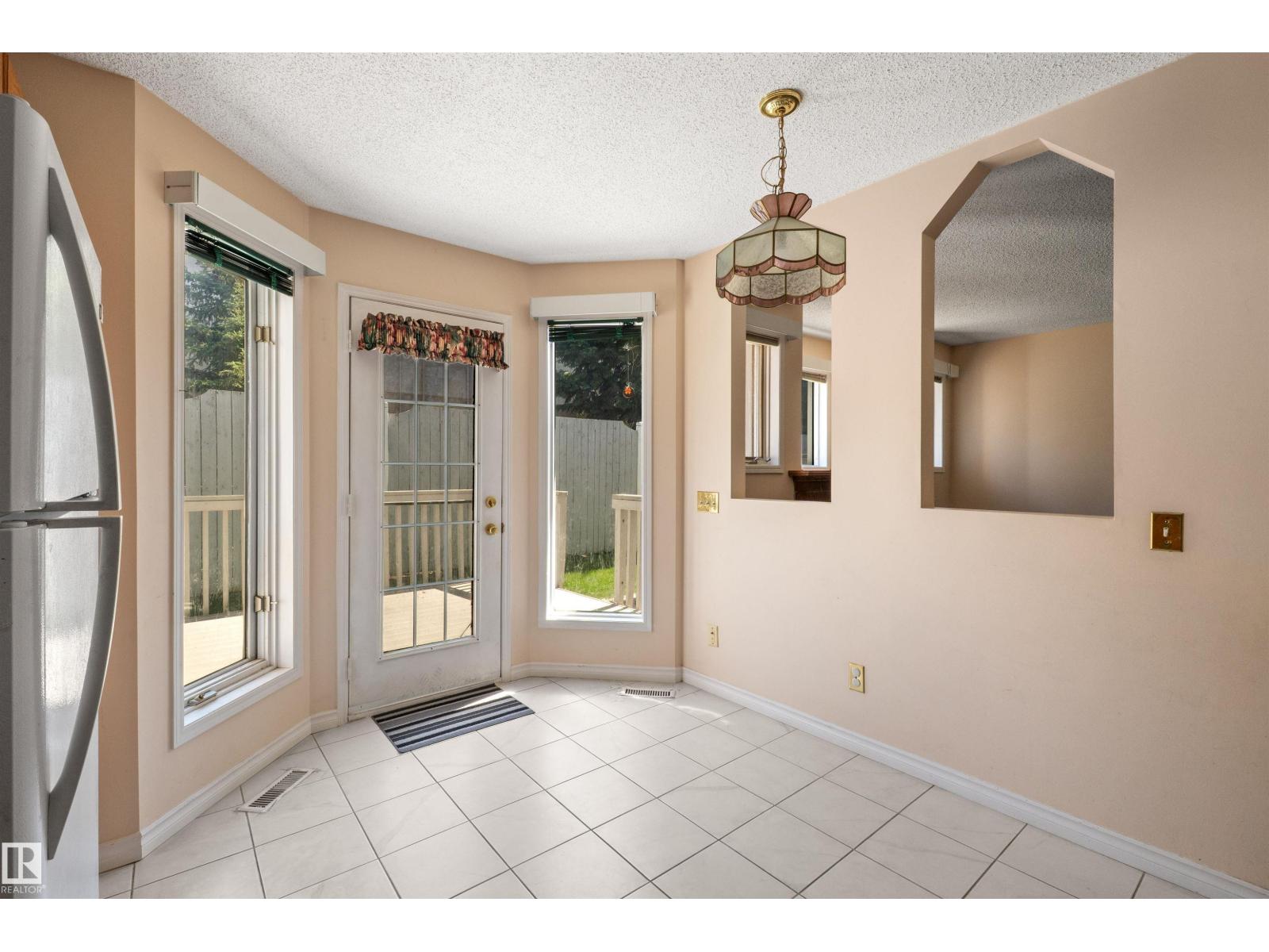 #5 20 DEERBOURNE DR — photo 27