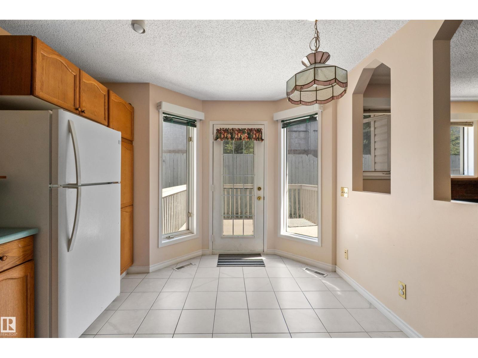 #5 20 DEERBOURNE DR — photo 28