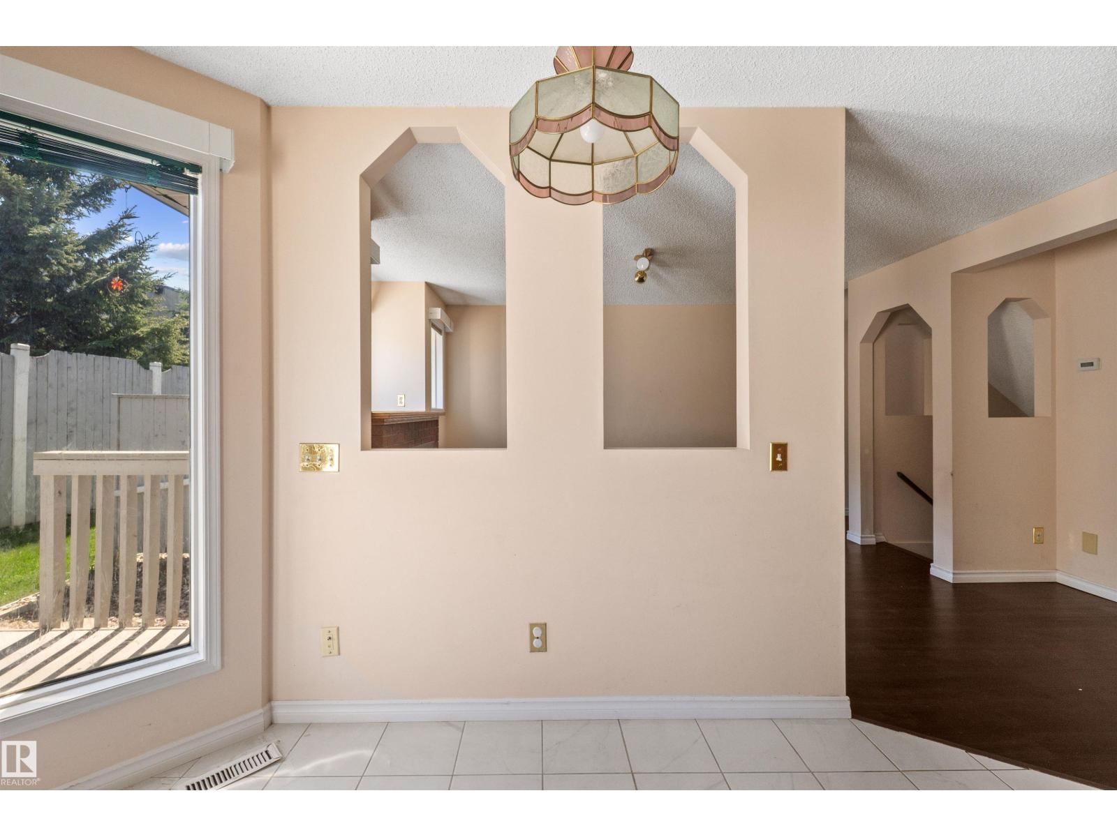 #5 20 DEERBOURNE DR — photo 30