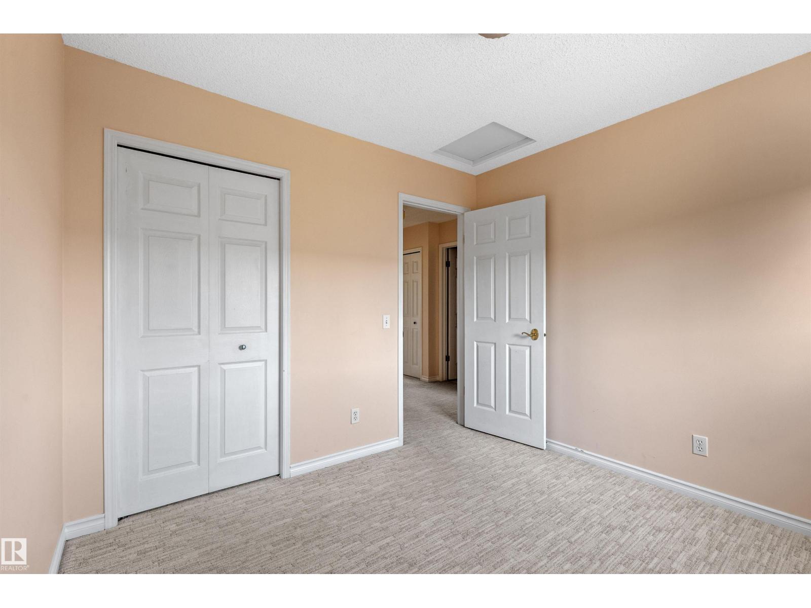 #5 20 DEERBOURNE DR — photo 36