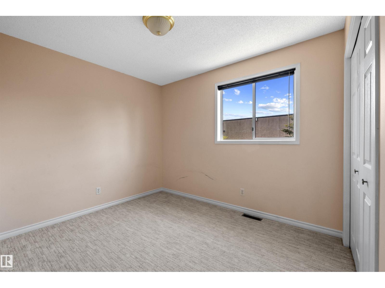 #5 20 DEERBOURNE DR — photo 39