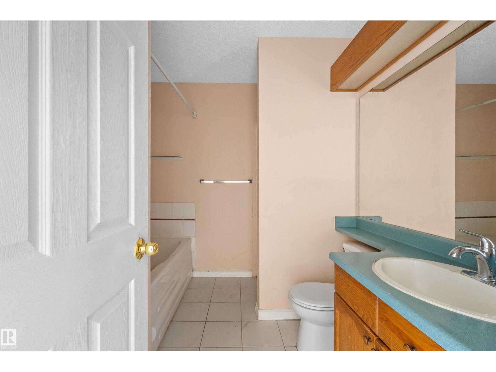 #5 20 DEERBOURNE DR — photo 43
