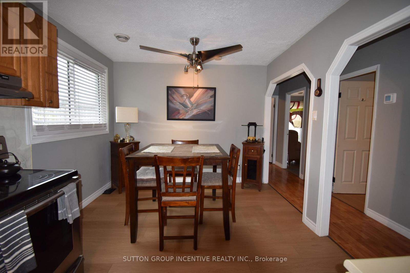 5 LANARK CRESCENT - 10