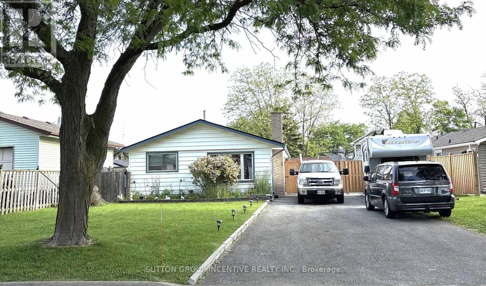 5 LANARK CRESCENT - 3