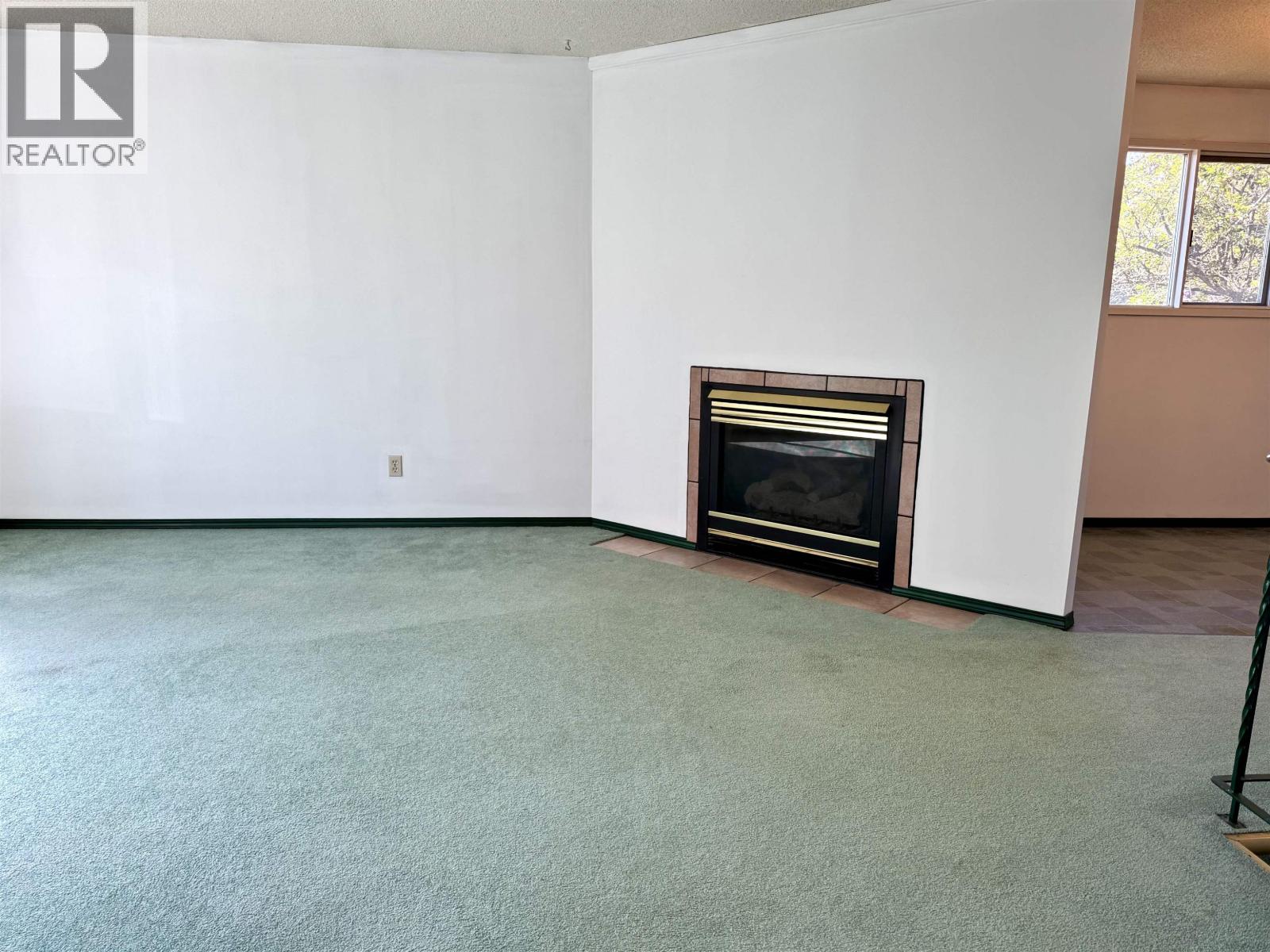 3845 9TH AVENUE - 7