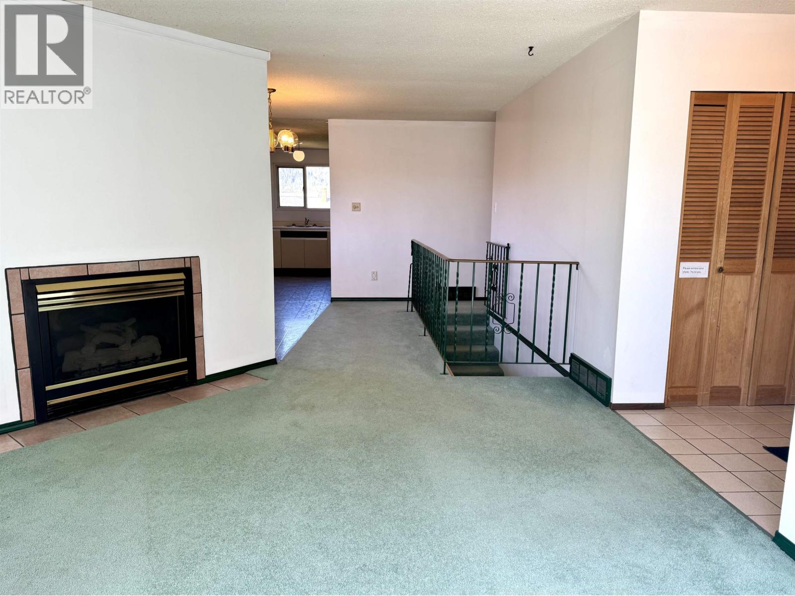 3845 9TH AVENUE - 8