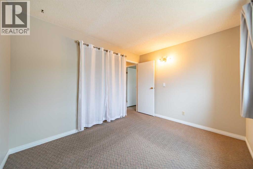 5119 30 Avenue SW - 30