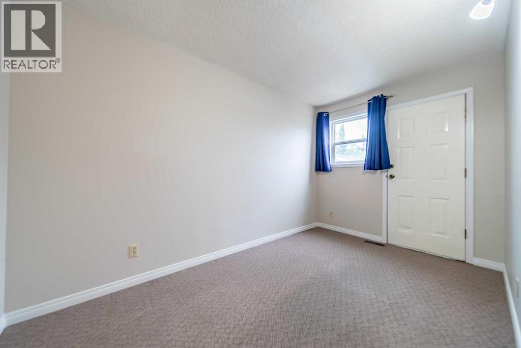 5119 30 Avenue SW - 33