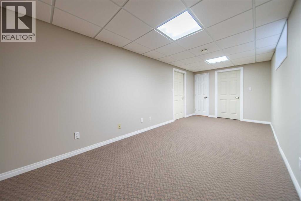 5119 30 Avenue SW - 35