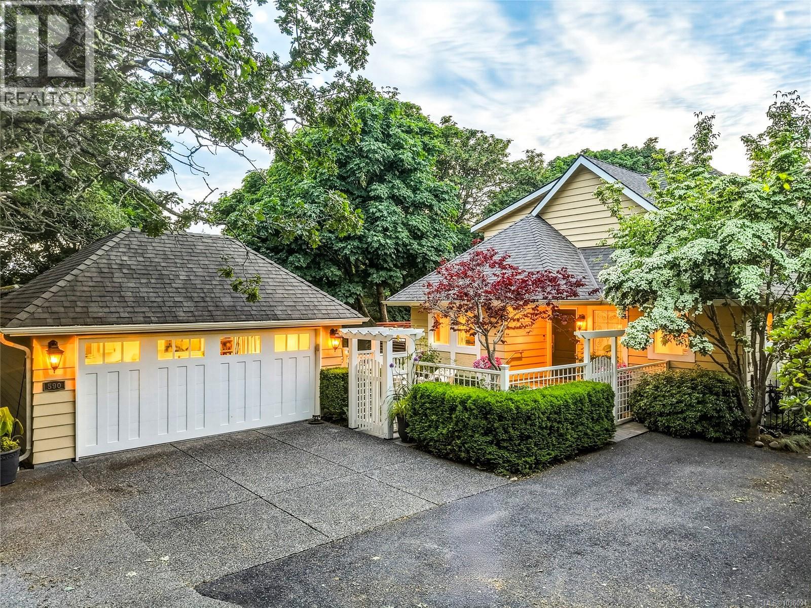 590 Island Rd - 1
