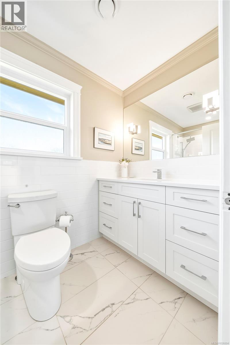 590 Island Rd - 12