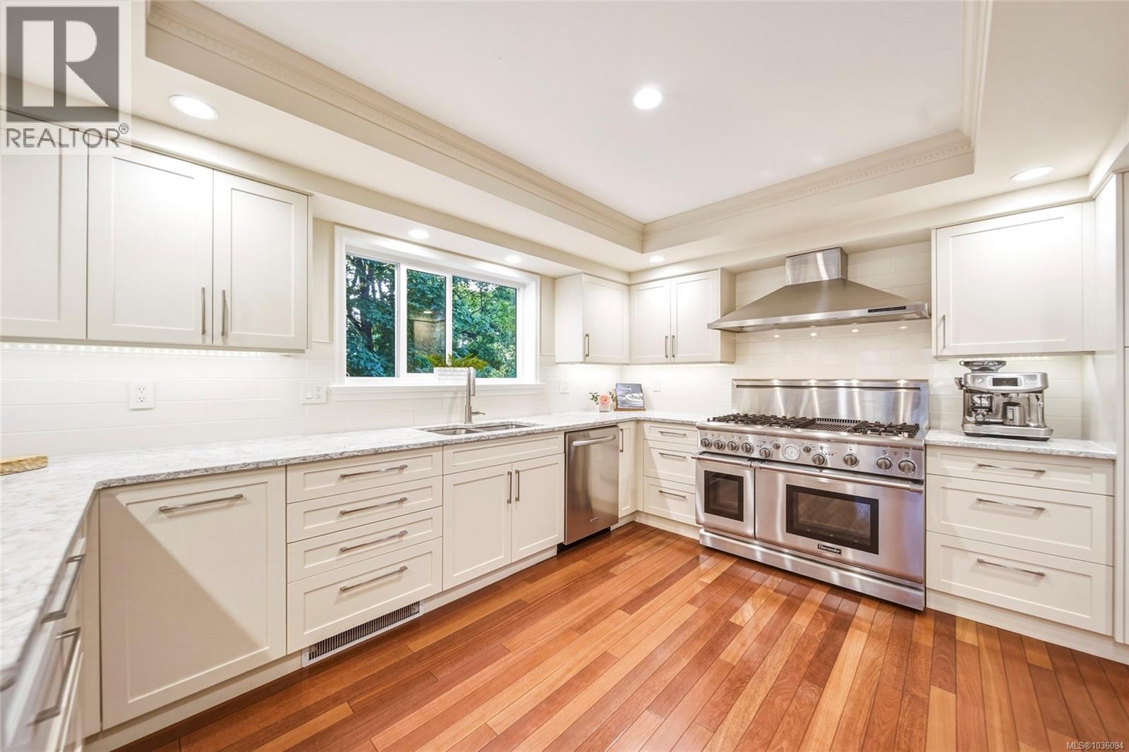 590 Island Rd - 4